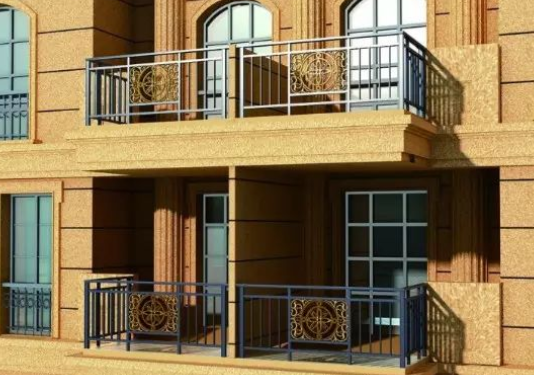 别墅里的阳台防护栏选哪种较好看?